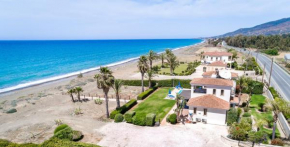 Seafront Villa Ocean Pearl - Private Beach Area & Pool